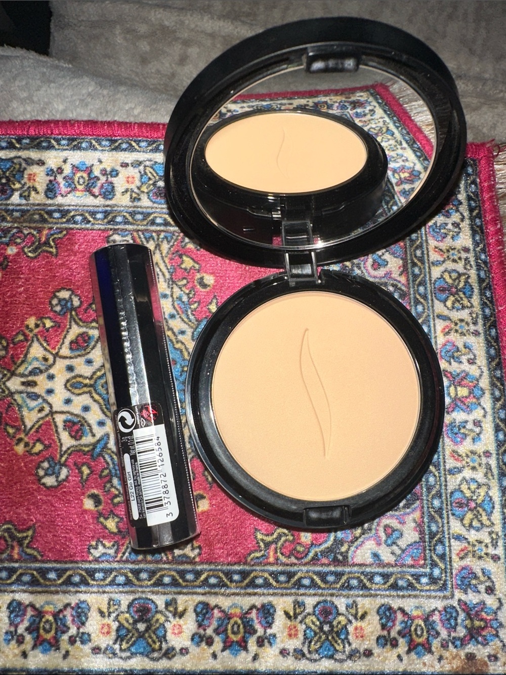 Sephora Rouge Lacquer L22 GoGirl and Sephora matte powder foundation in 36G Fawn